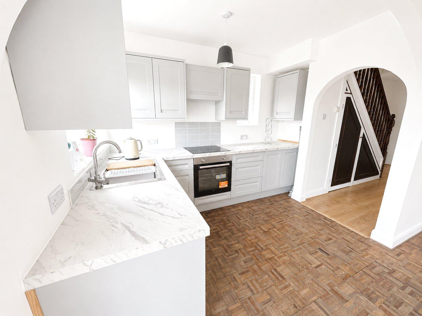 3 bedroom house for sale in London | Robinson Jackson