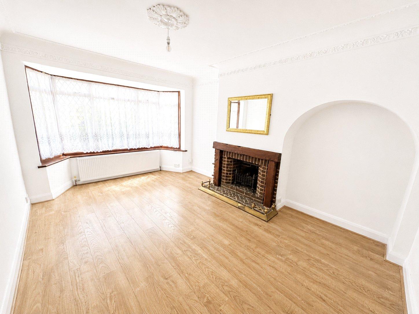 3 bedroom house for sale in London | Robinson Jackson