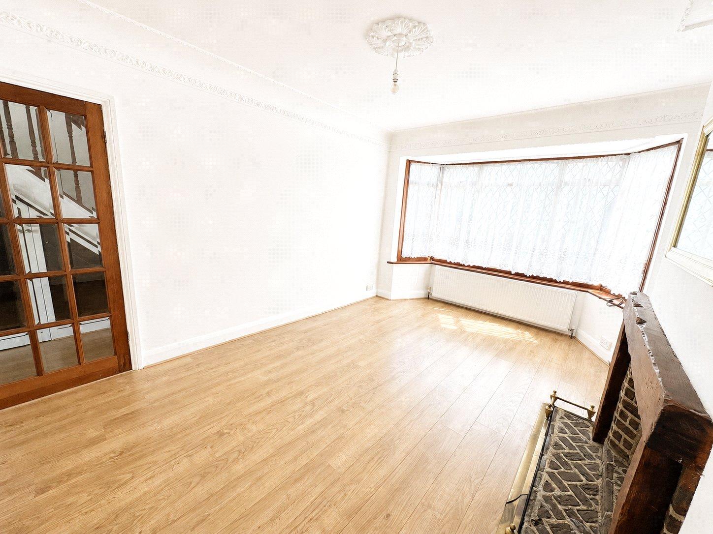 3 bedroom house for sale in London | Robinson Jackson