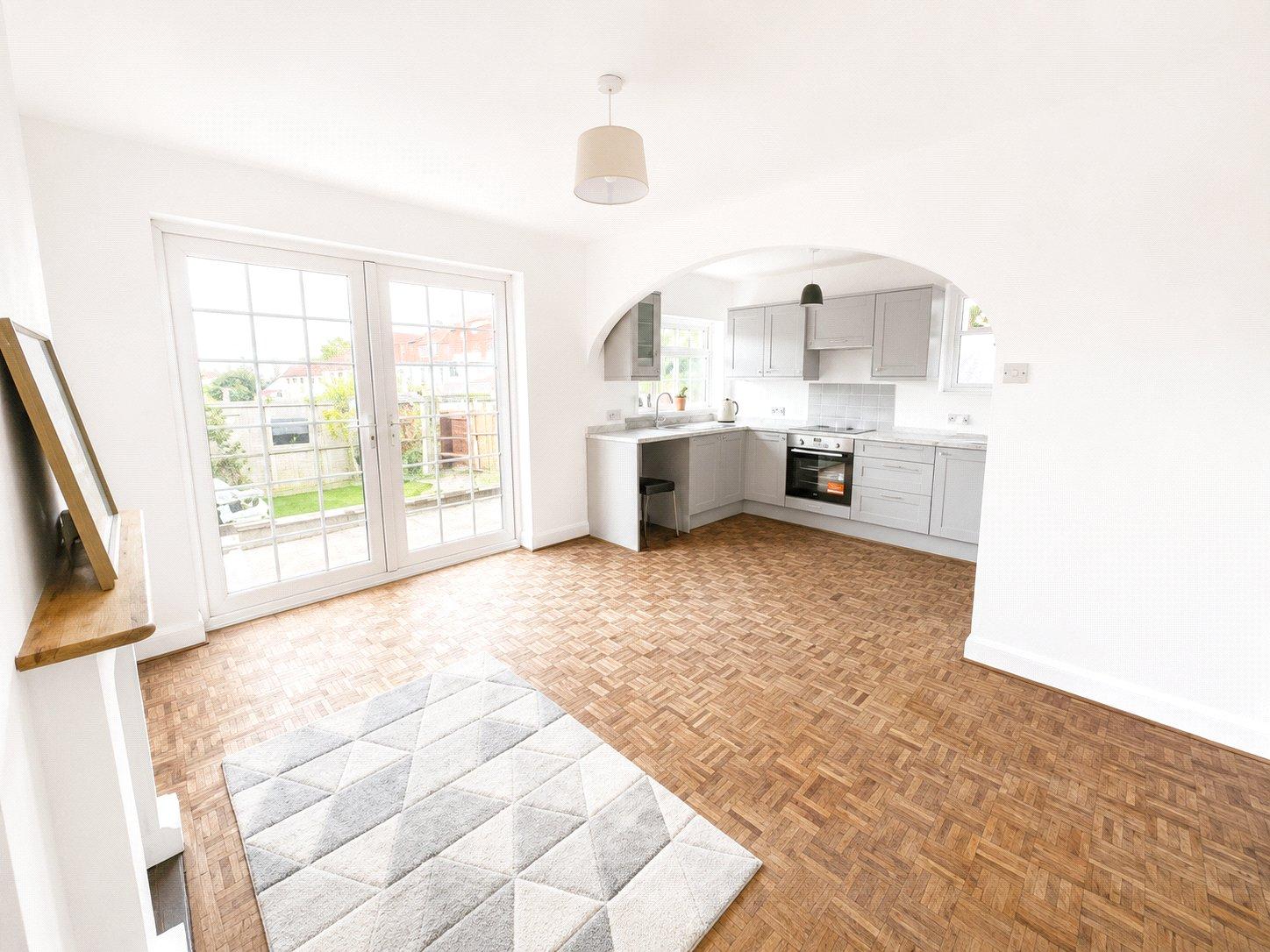 3 bedroom house for sale in London | Robinson Jackson