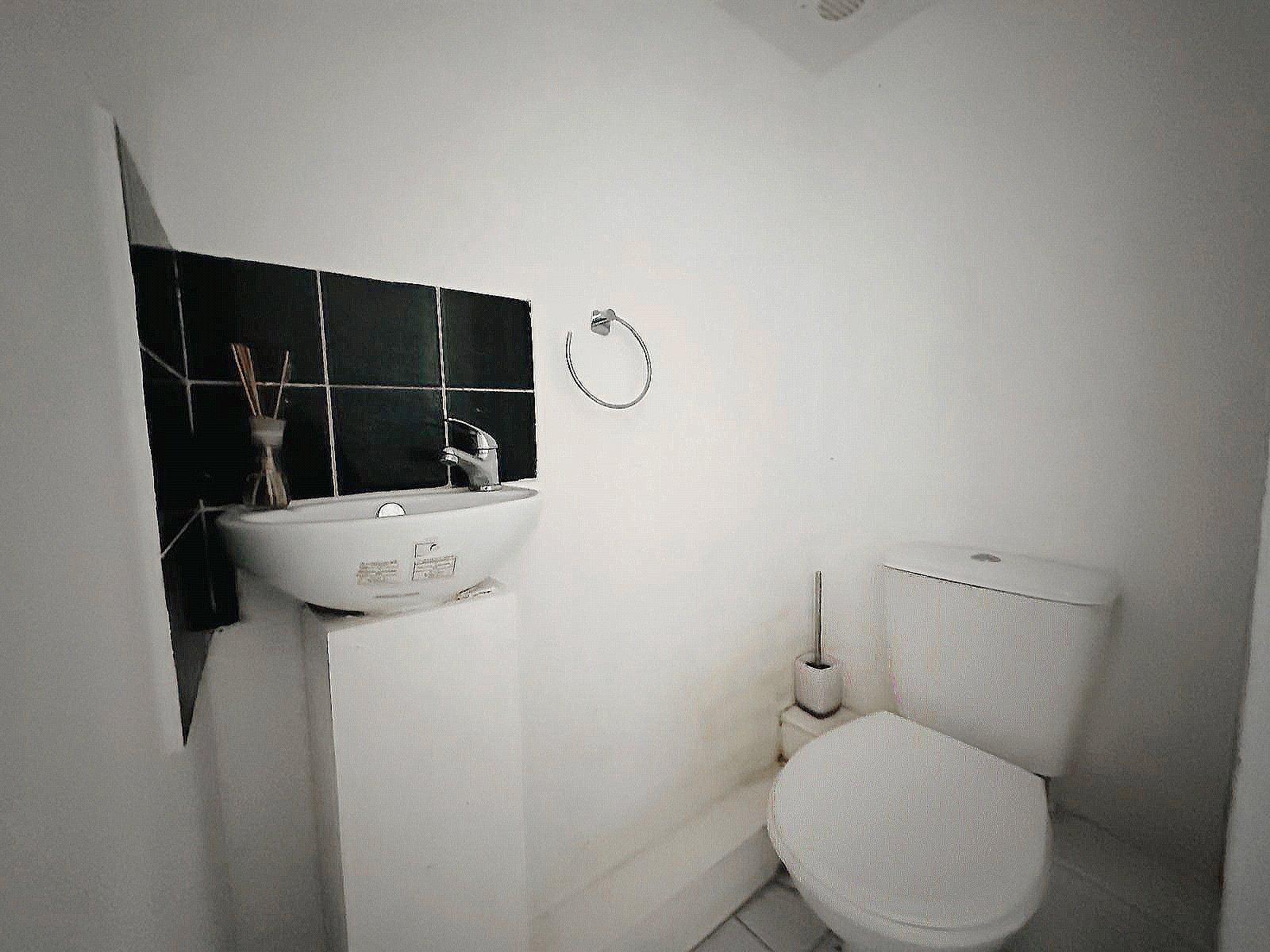 3 bedroom house for sale in Bromley | Robinson Jackson