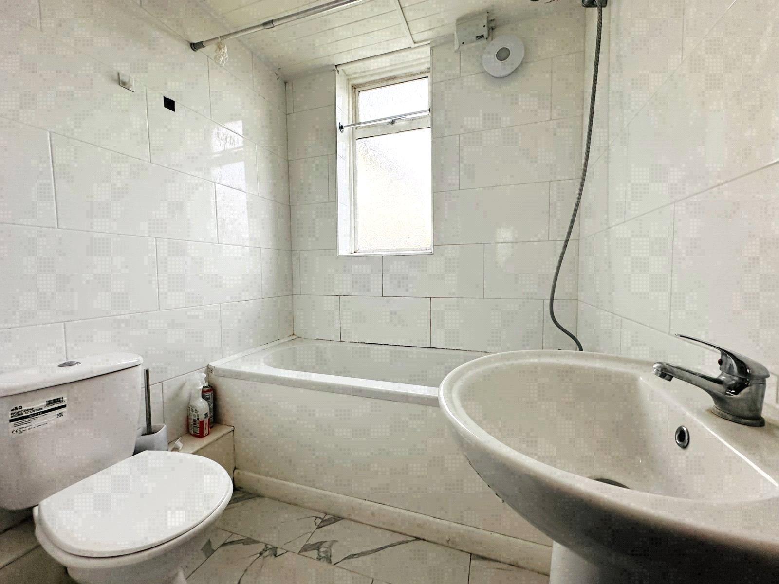 3 bedroom house for sale in Bromley | Robinson Jackson