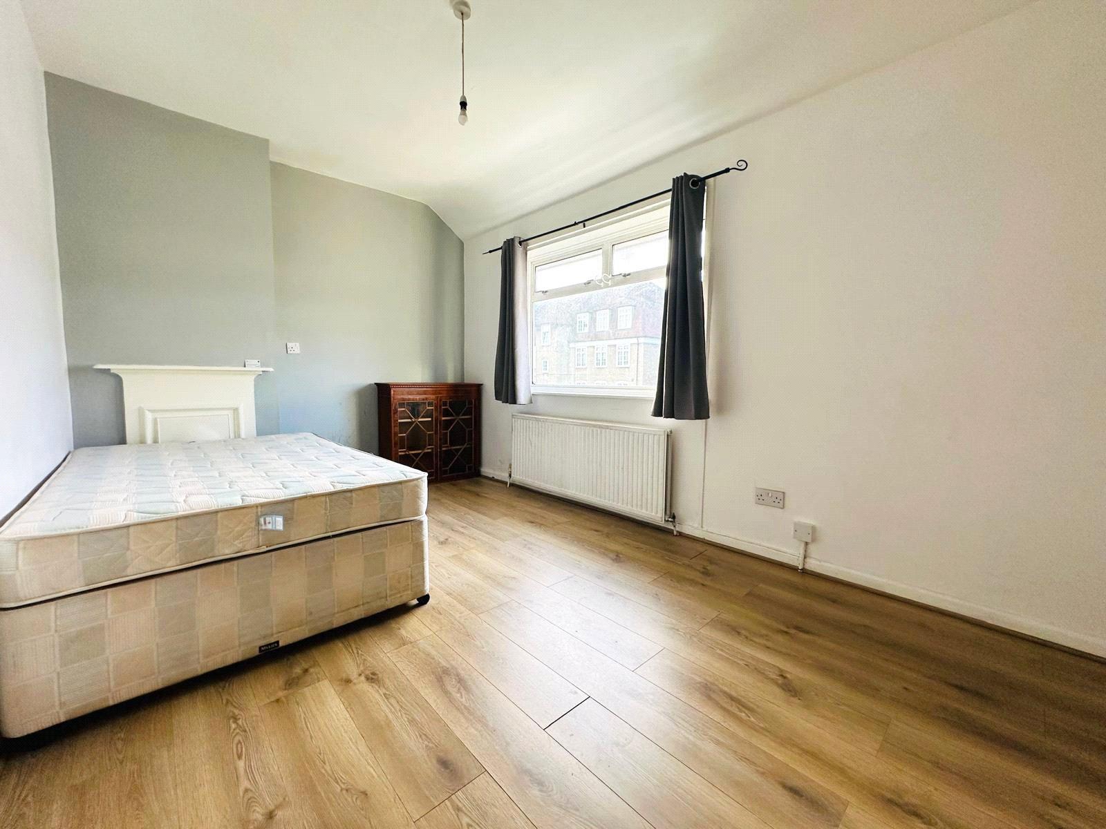 3 bedroom house for sale in Bromley | Robinson Jackson