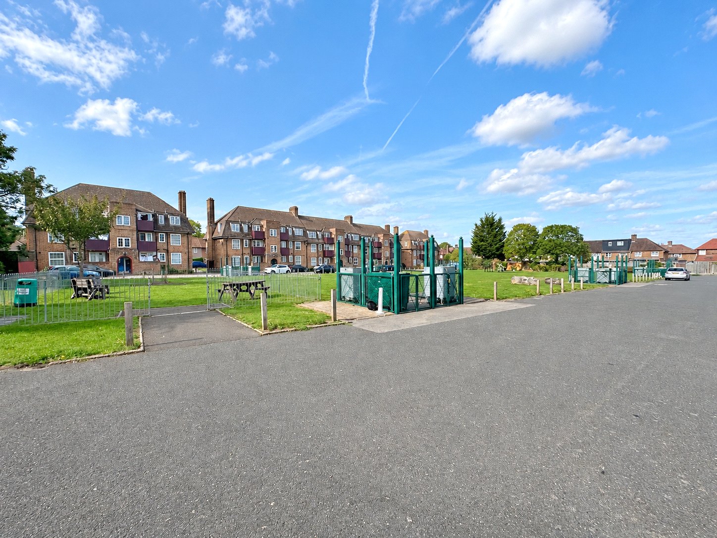 2 bedroom property for sale in London | Robinson Jackson