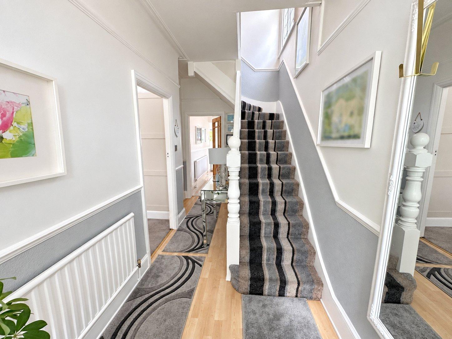 3 bedroom house for sale in London | Robinson Jackson