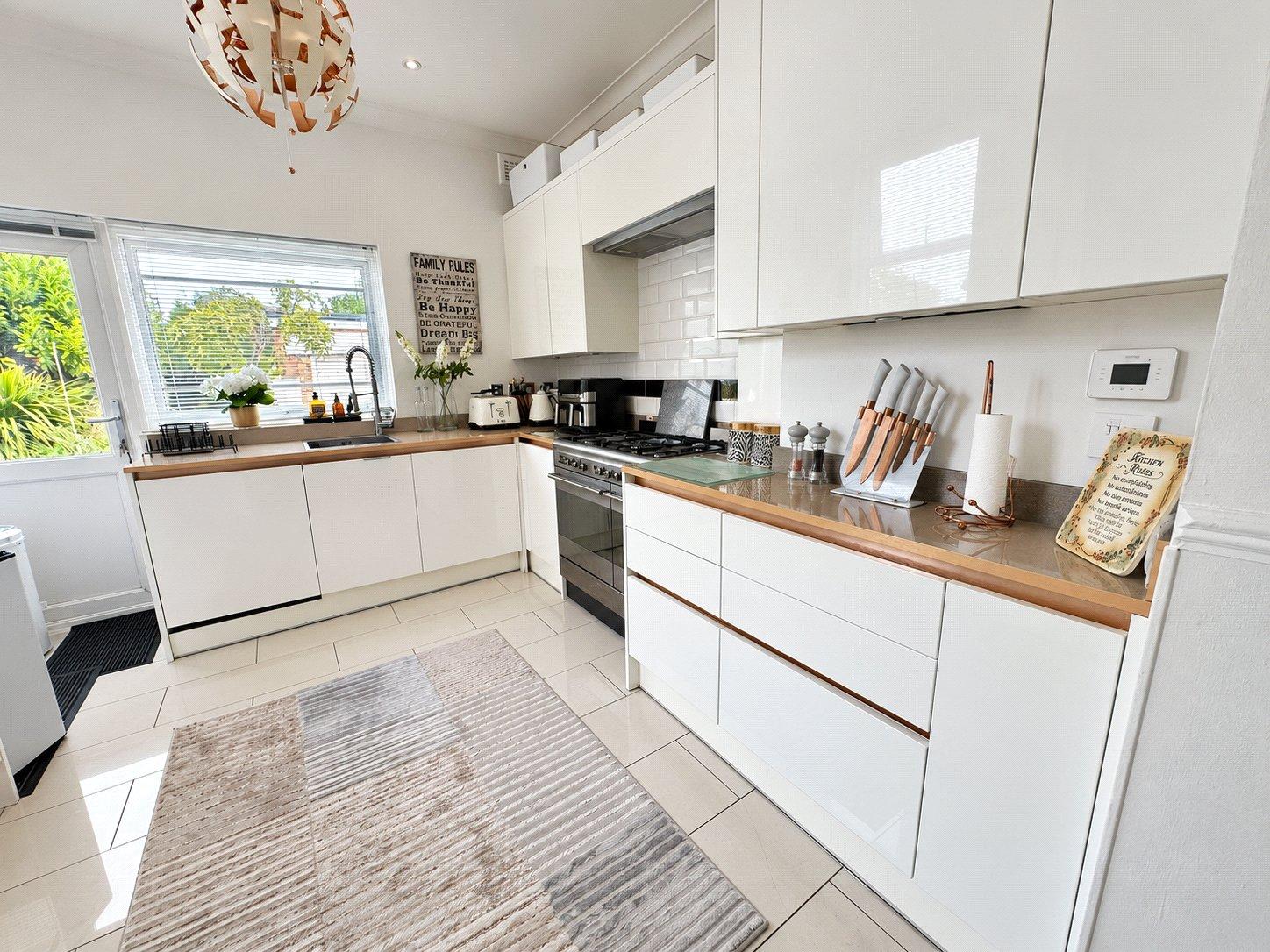 3 bedroom house for sale in London | Robinson Jackson