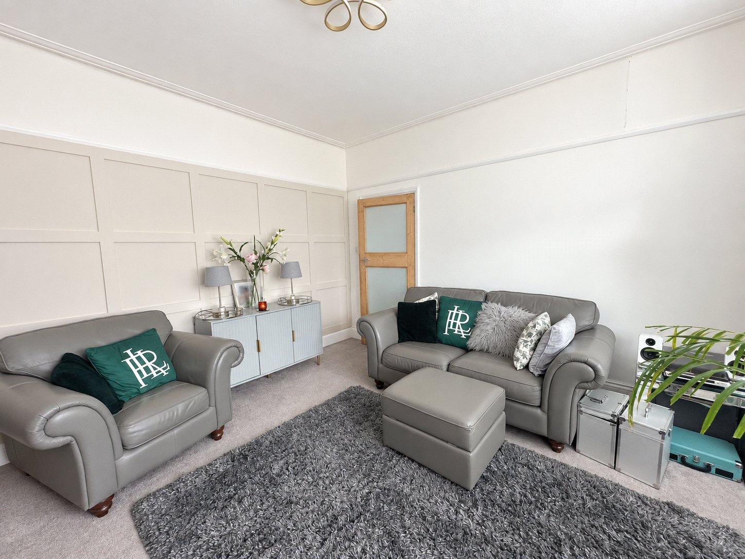 3 bedroom house for sale in London | Robinson Jackson