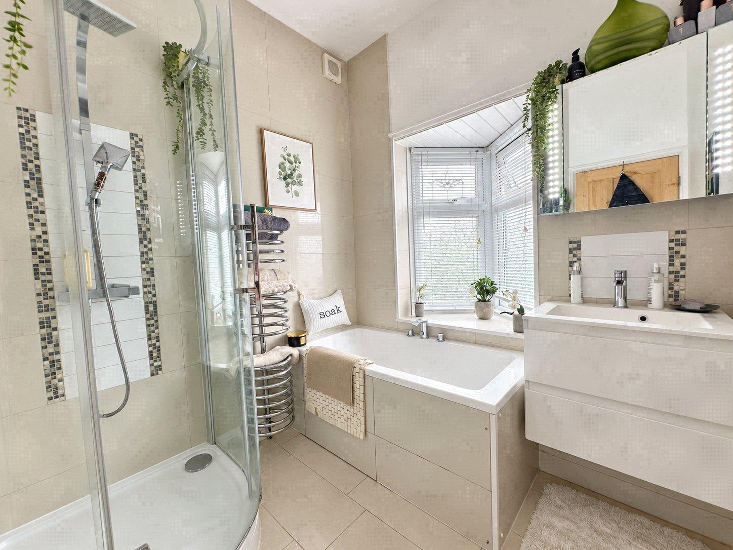 3 bedroom house for sale in London | Robinson Jackson