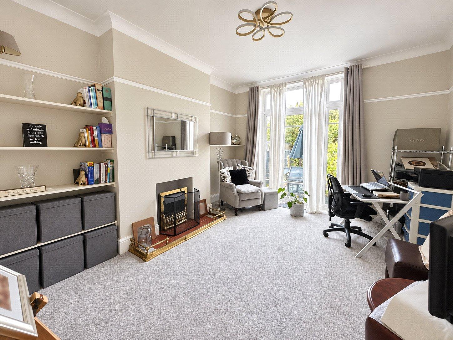 3 bedroom house for sale in London | Robinson Jackson