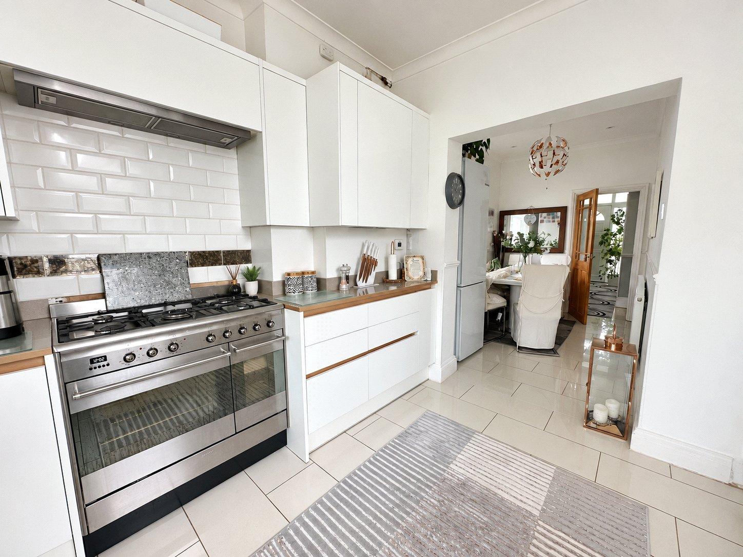 3 bedroom house for sale in London | Robinson Jackson