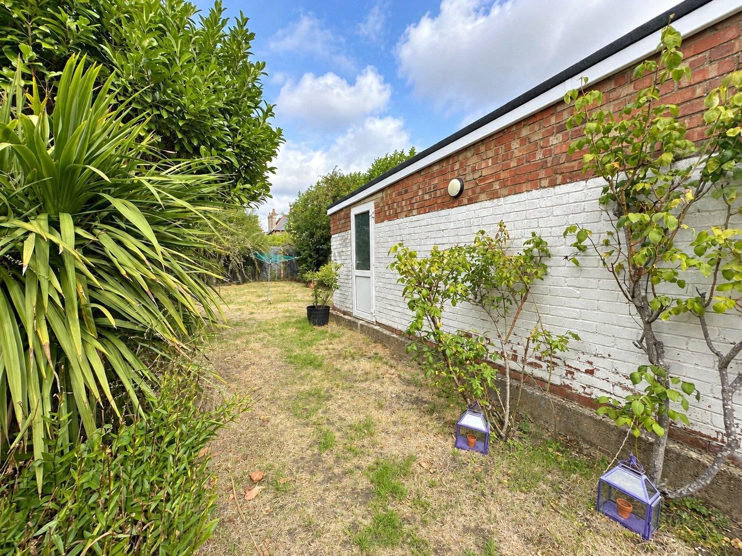 3 bedroom house for sale in London | Robinson Jackson