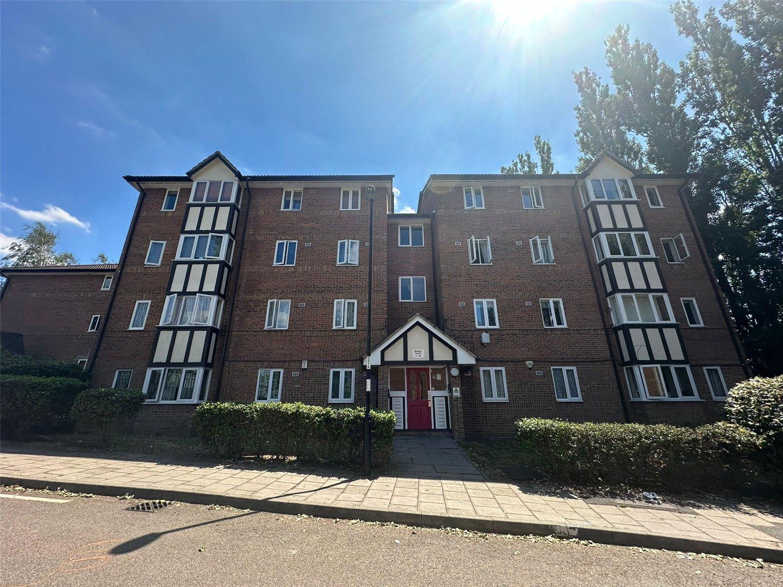 2 bedroom property for sale in London | Robinson Jackson