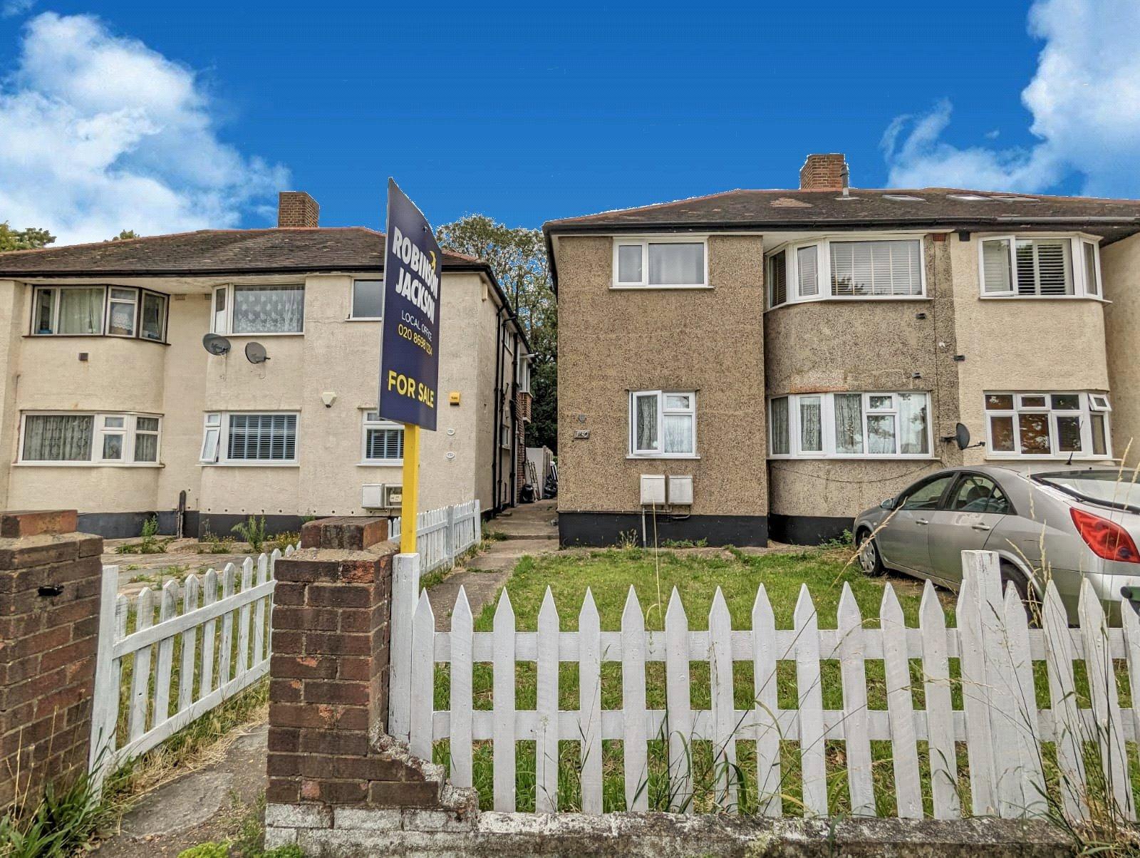2 bedroom property for sale in London | Robinson Jackson