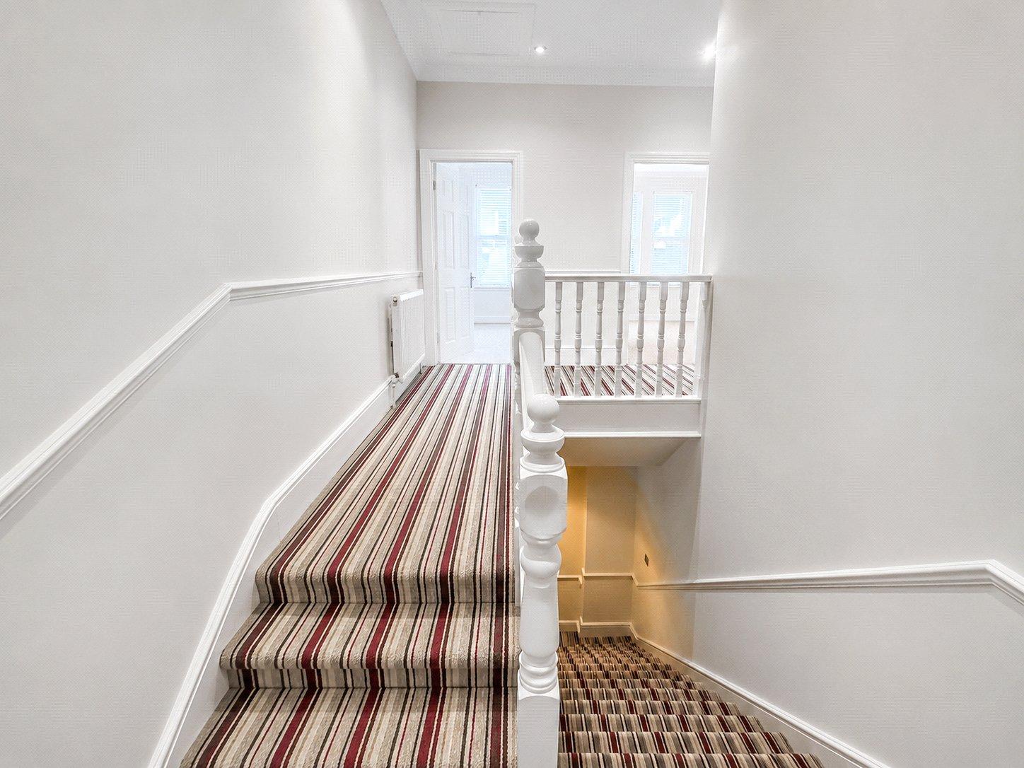 2 bedroom property for sale in London | Robinson Jackson