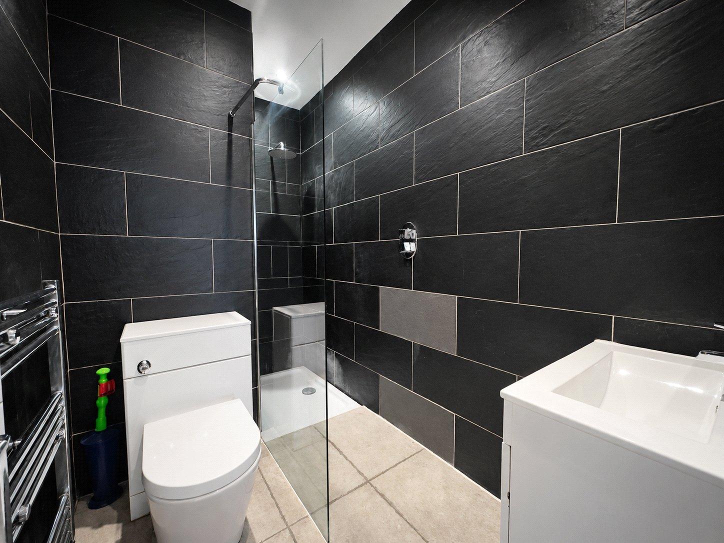 2 bedroom property for sale in London | Robinson Jackson