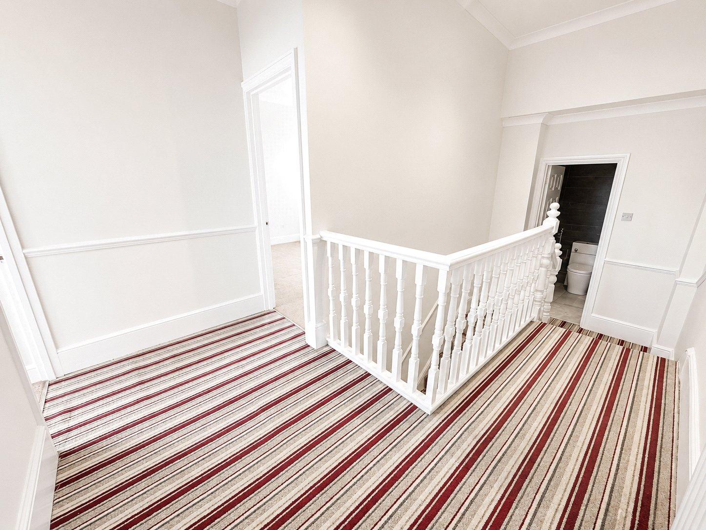 2 bedroom property for sale in London | Robinson Jackson