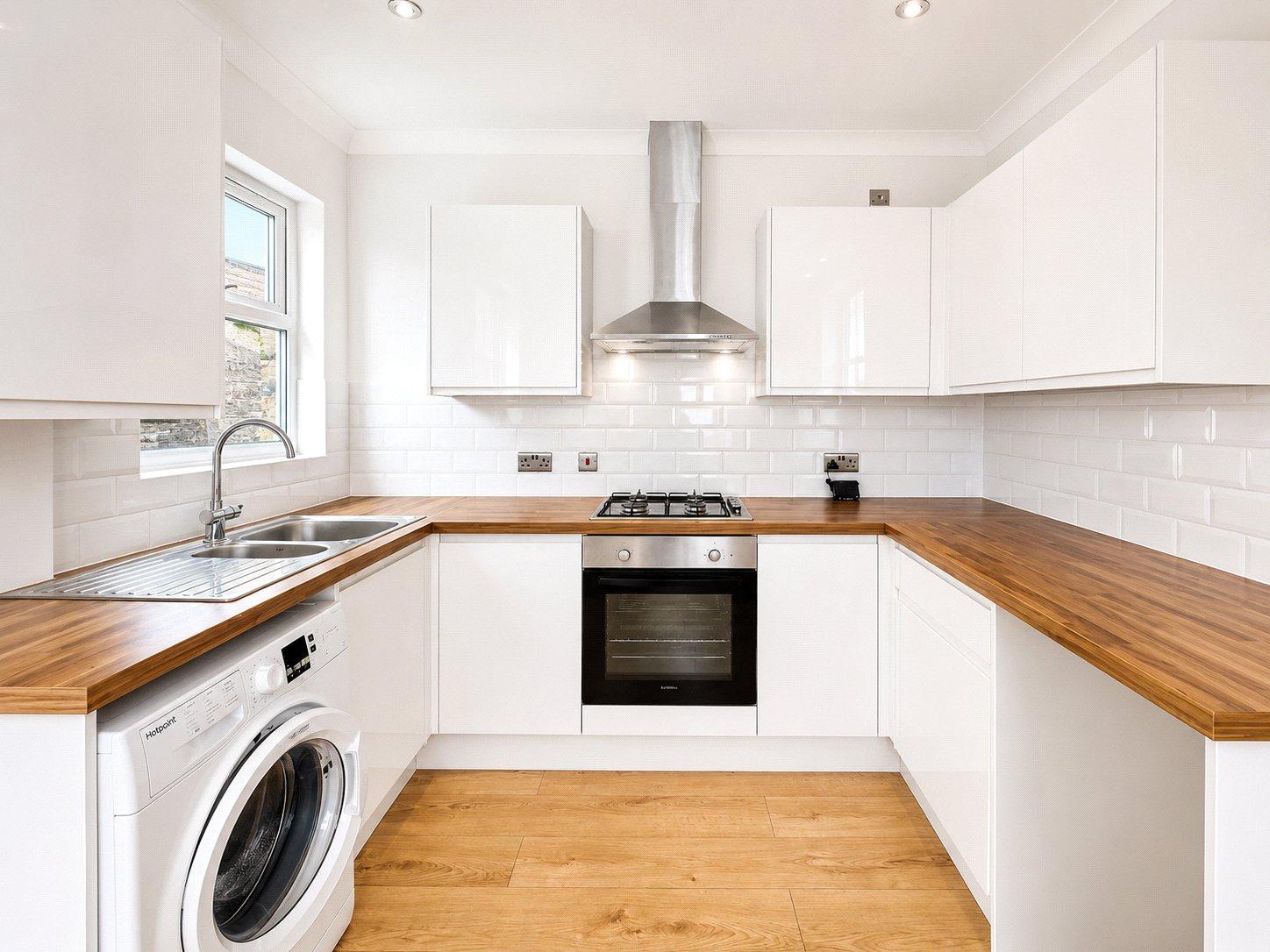 2 bedroom property for sale in London | Robinson Jackson