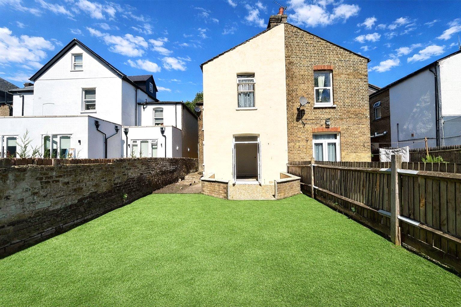 2 bedroom property for sale in Catford | Robinson Jackson