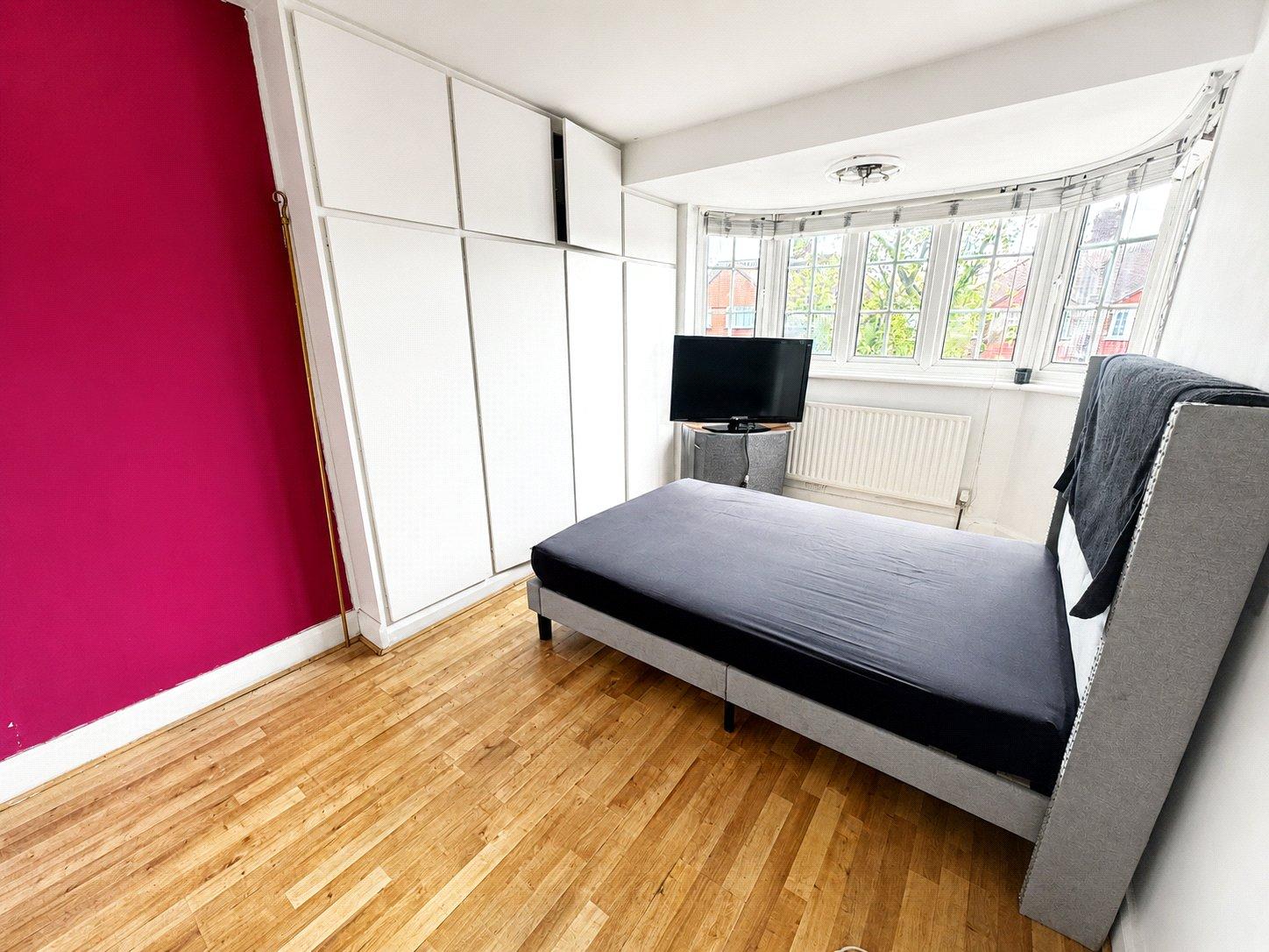3 bedroom house for sale in Bromley | Robinson Jackson