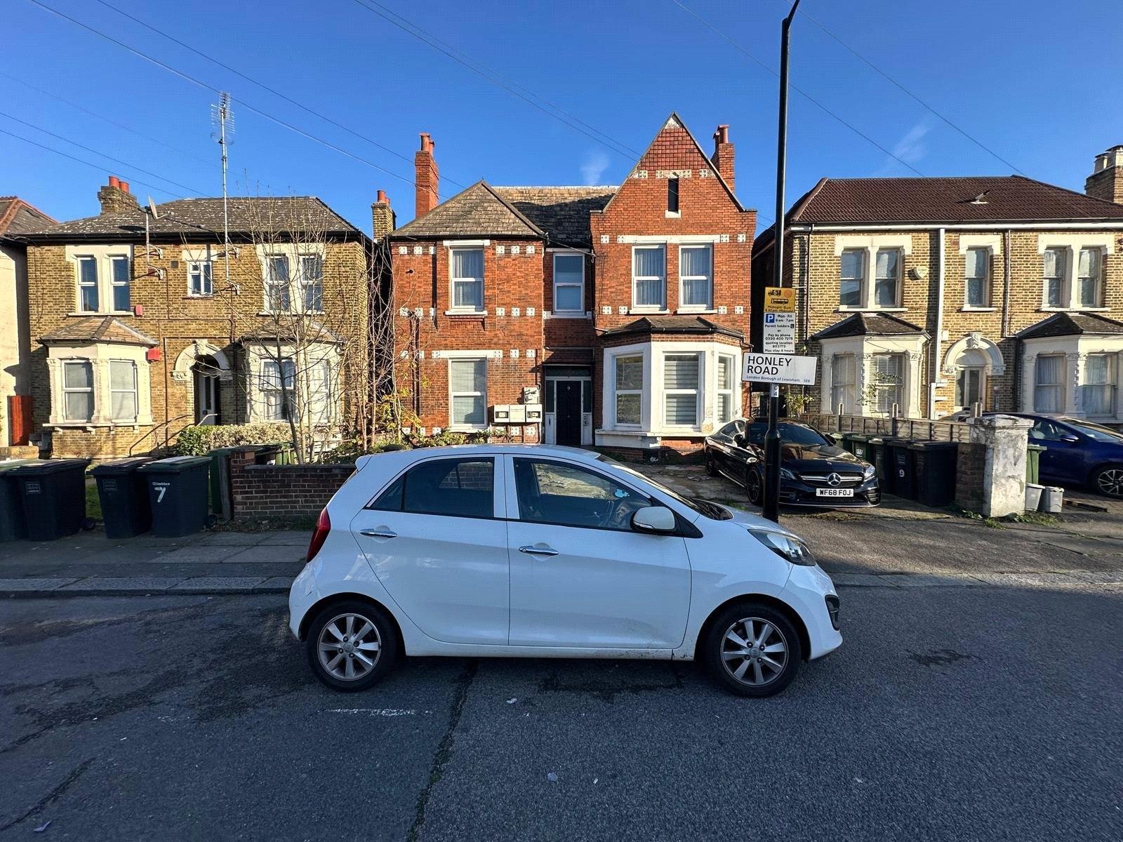 6 bedroom house for sale in London | Robinson Jackson