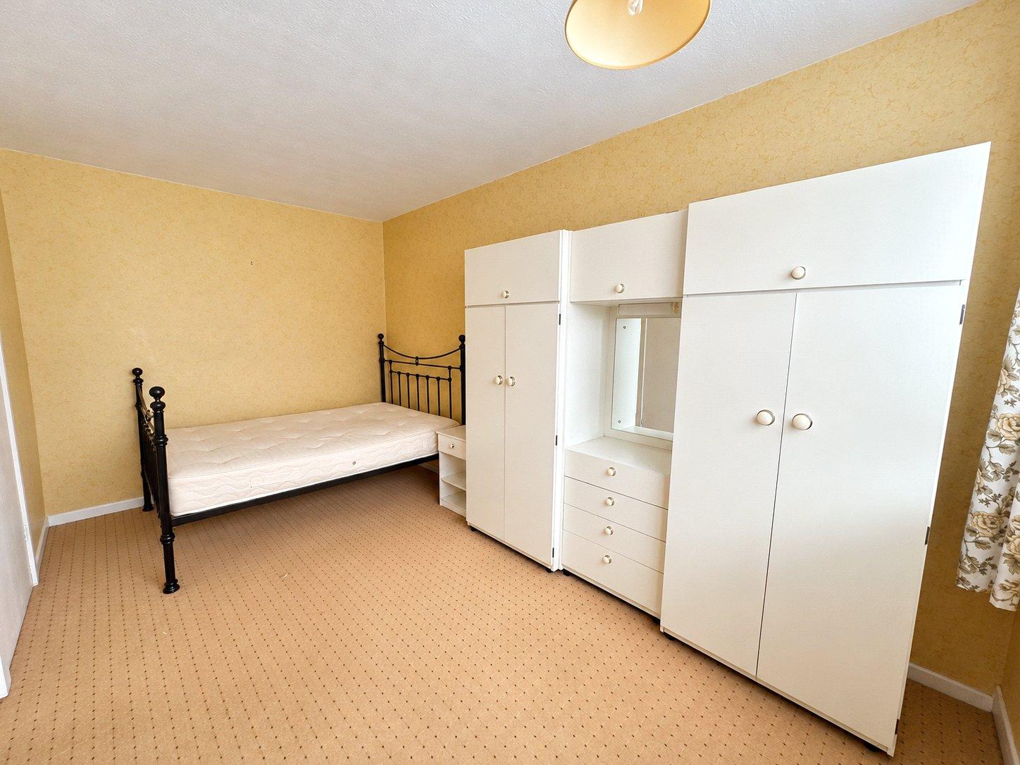 3 bedroom property for sale in Bromley Road | Robinson Jackson
