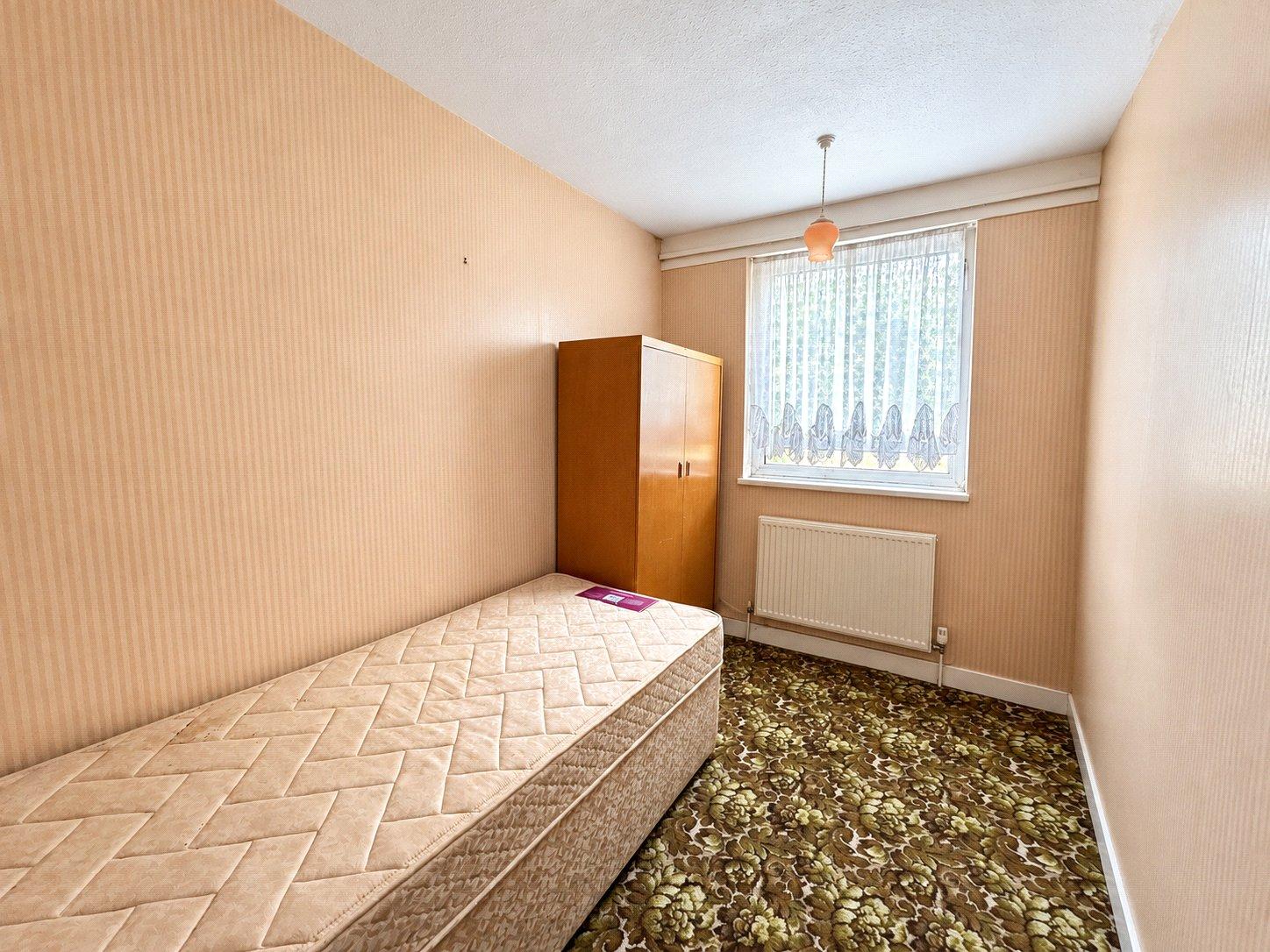 3 bedroom property for sale in Bromley Road | Robinson Jackson