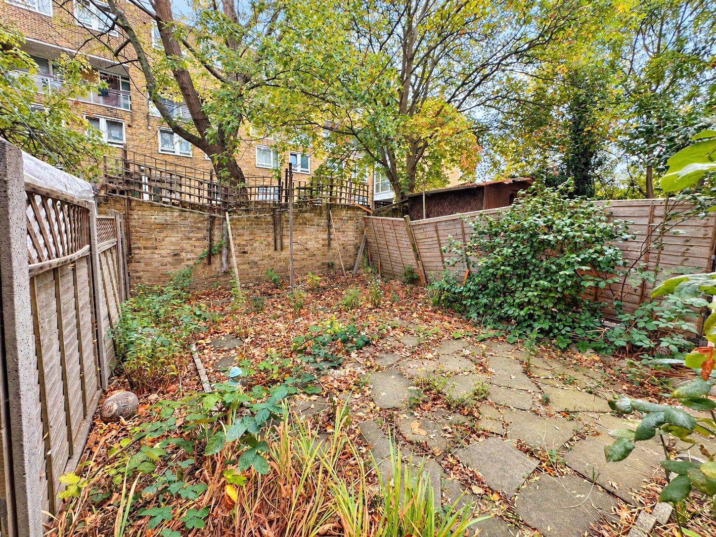 3 bedroom property for sale in Bromley Road | Robinson Jackson