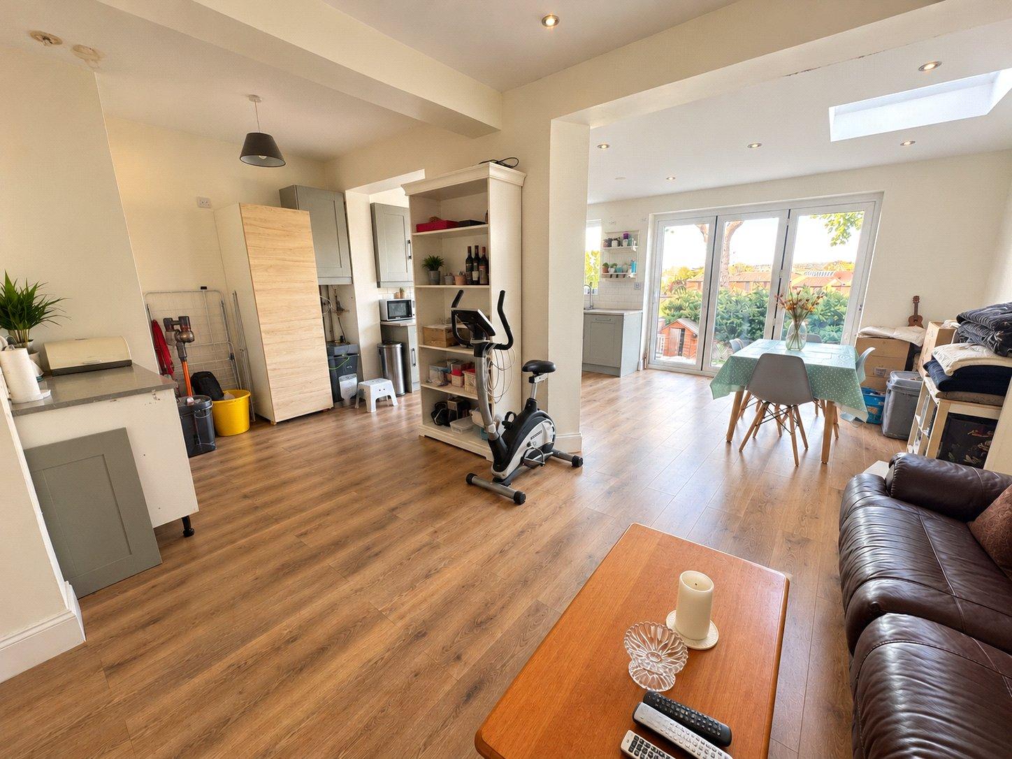 4 bedroom house for sale in London | Robinson Jackson