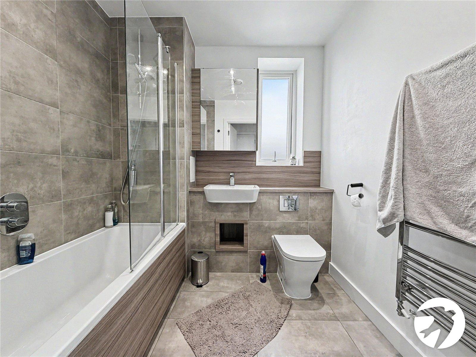2 bedroom property for sale in Rochester | Robinson Michael & Jackson