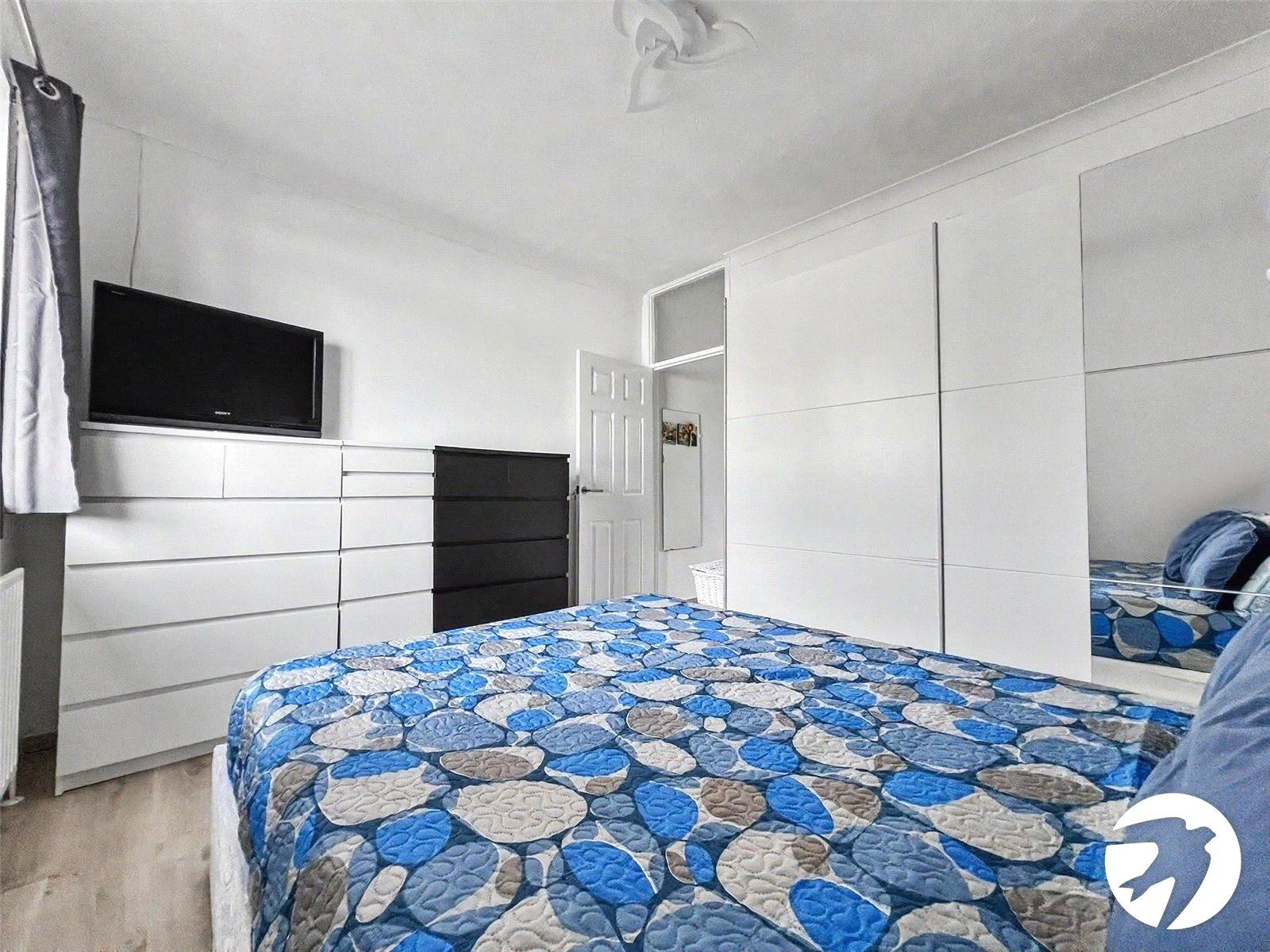2 bedroom house for sale in White Road | Robinson Michael & Jackson