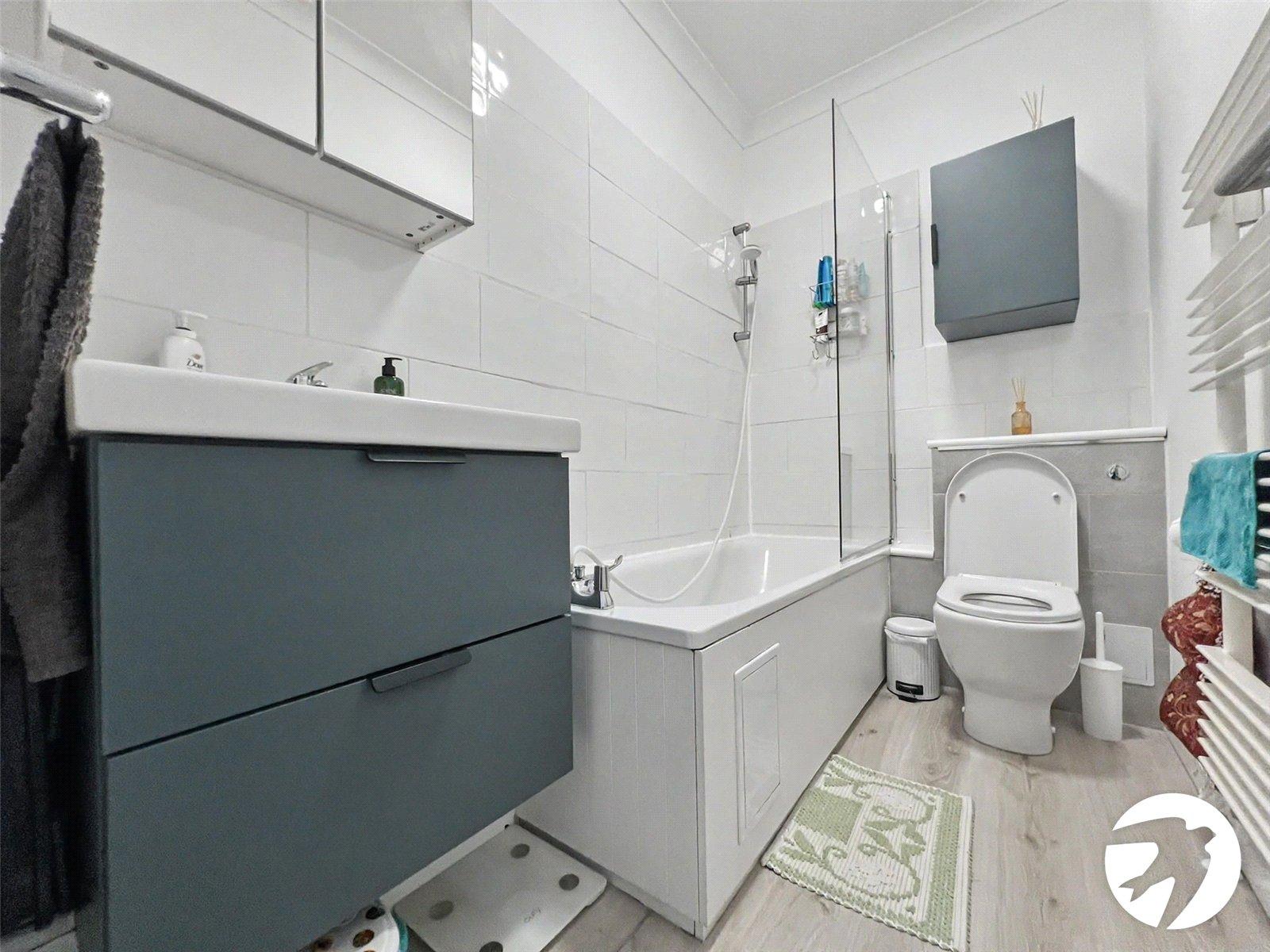 2 bedroom house for sale in White Road | Robinson Michael & Jackson