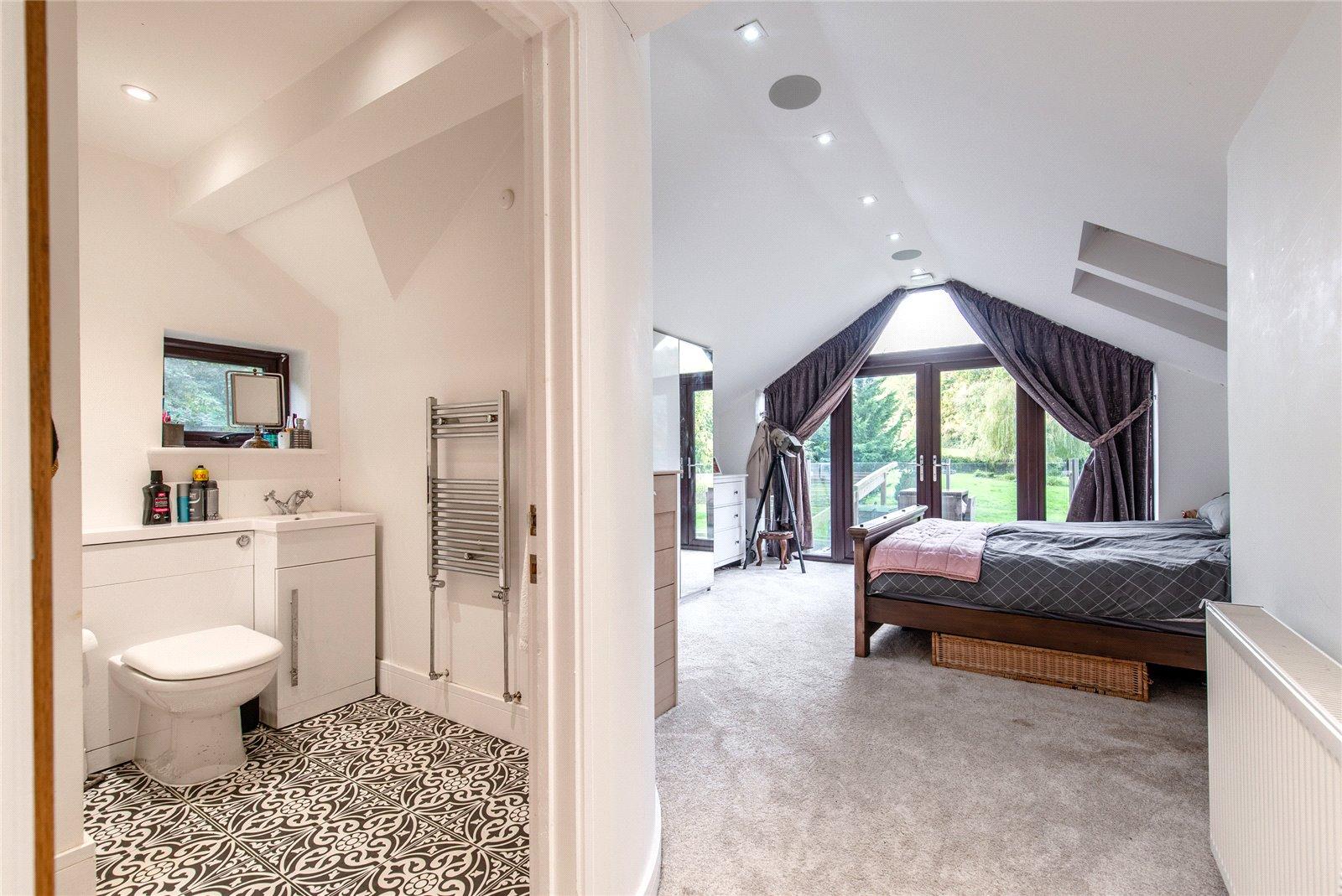 5 bedroom house for sale in Rochester | Robinson Michael & Jackson