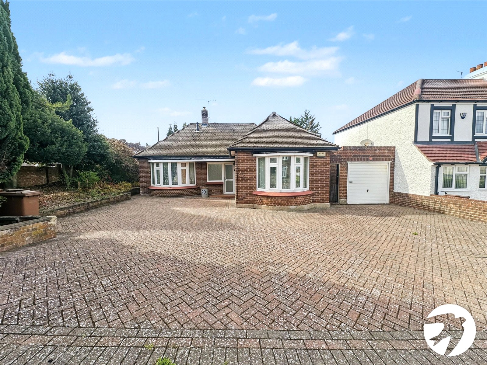 2 bedroom bungalow for sale in Rochester | Robinson Michael & Jackson