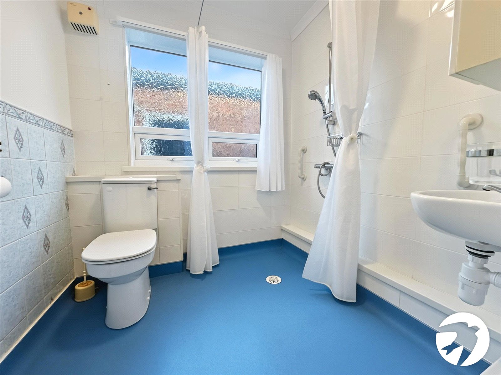 2 bedroom bungalow for sale in Rochester | Robinson Michael & Jackson