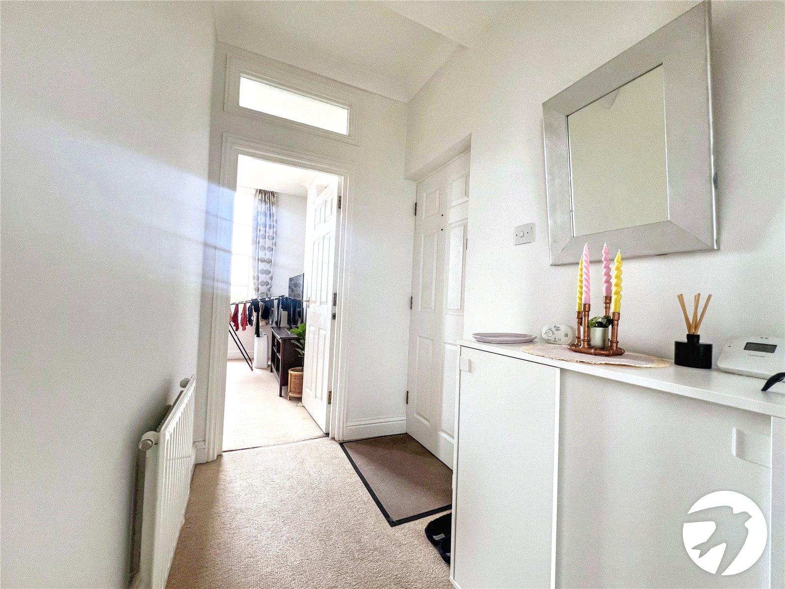 1 bedroom property for sale in 1-4 New Road Avenue | Robinson Michael & Jackson