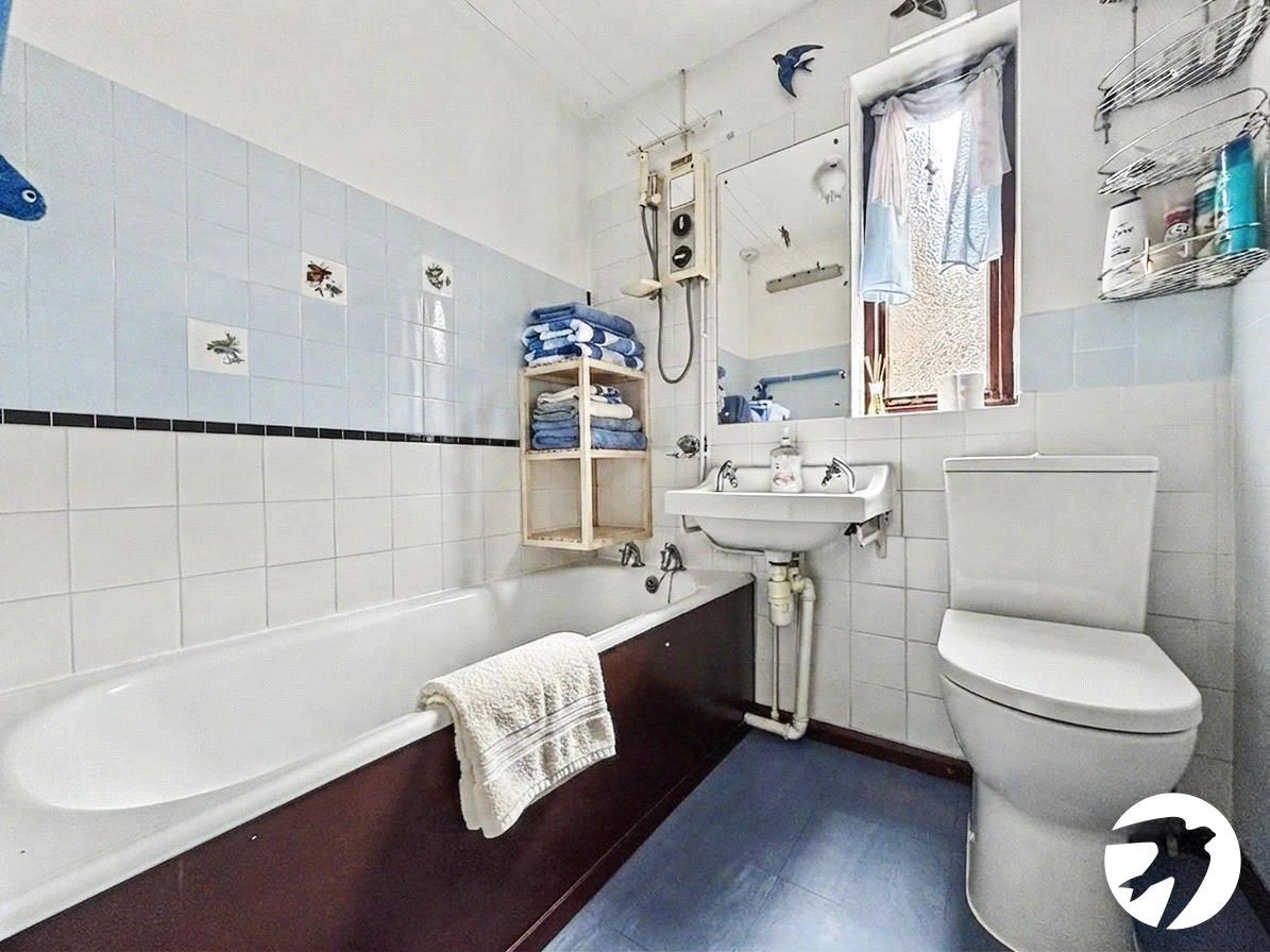 2 bedroom bungalow for sale in Chatham | Robinson Michael & Jackson