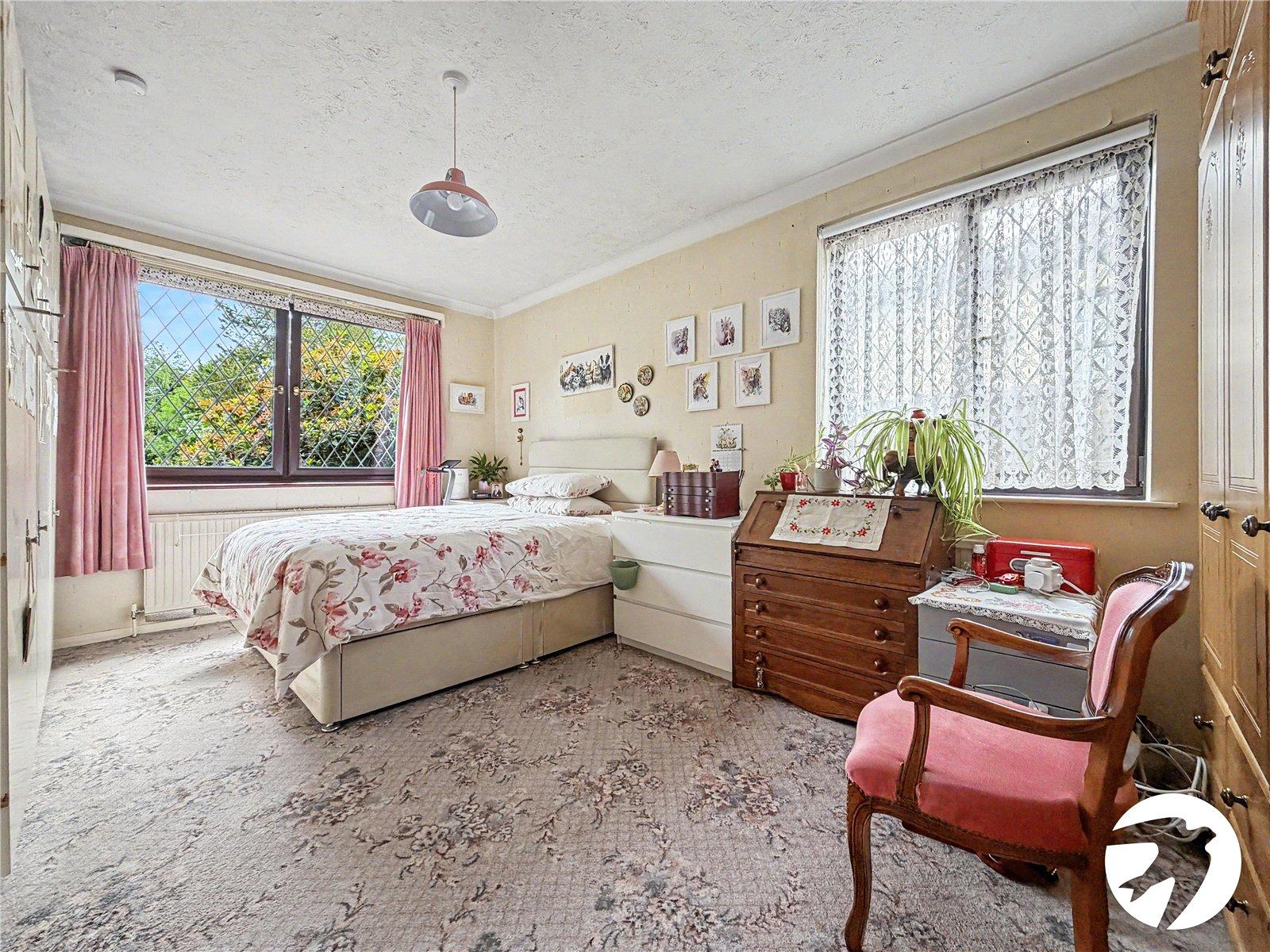 3 bedroom bungalow for sale in Rochester | Robinson Michael & Jackson