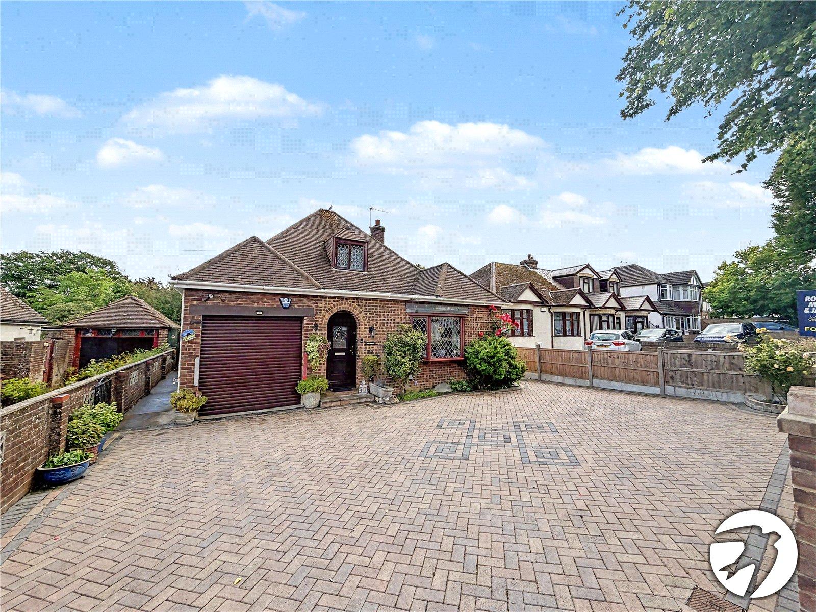 3 bedroom bungalow for sale in Rochester | Robinson Michael & Jackson