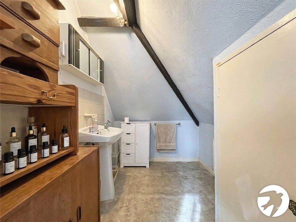 3 bedroom bungalow for sale in Rochester | Robinson Michael & Jackson