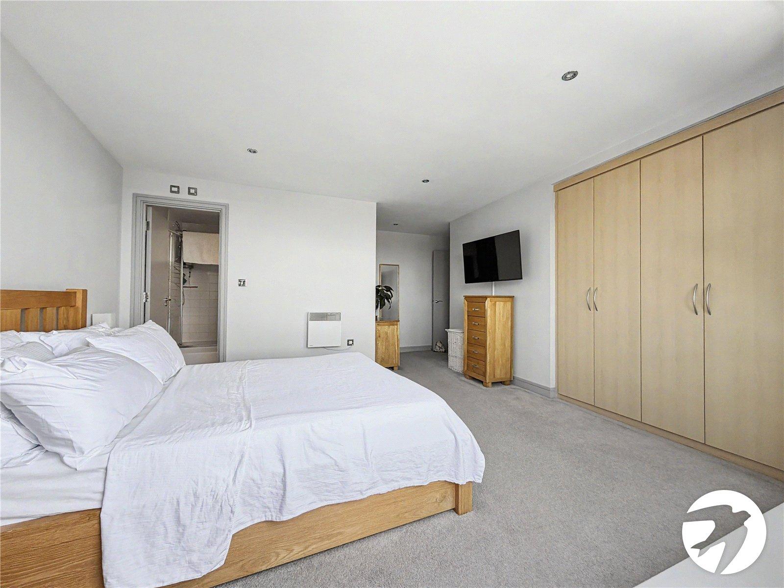 2 bedroom property for sale in Chatham | Robinson Michael & Jackson