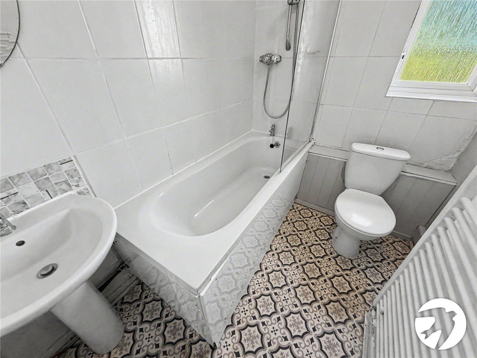2 bedroom property for sale in Rochester | Robinson Michael & Jackson