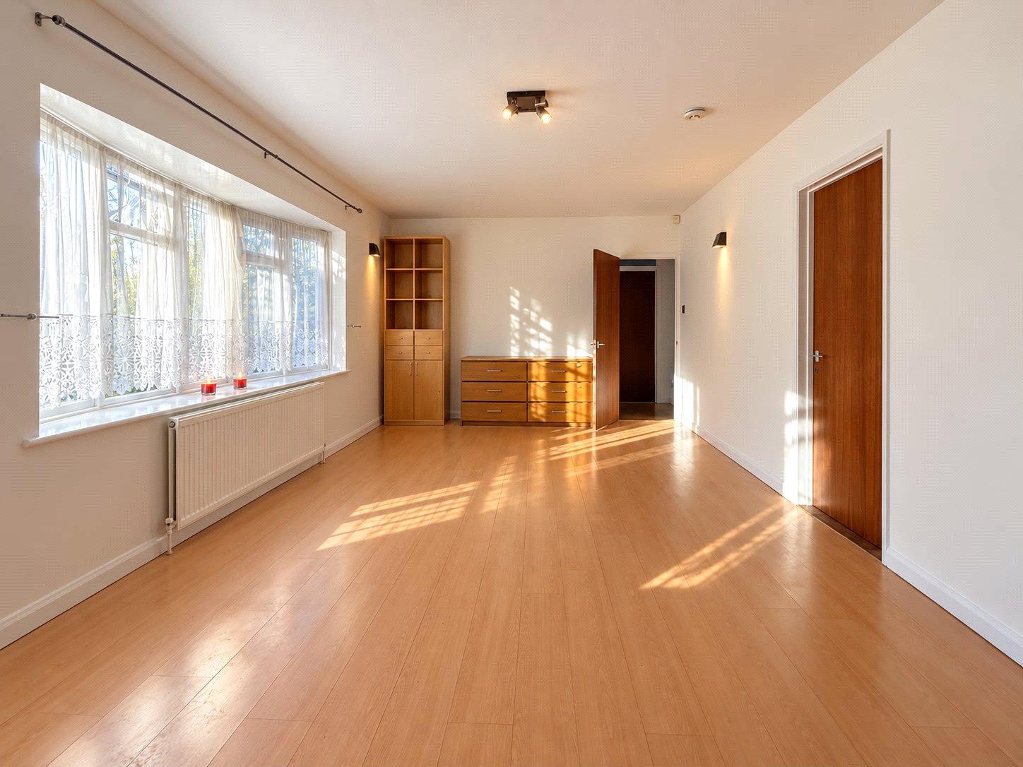 3 bedroom bungalow for sale in Rochester | Robinson Michael & Jackson