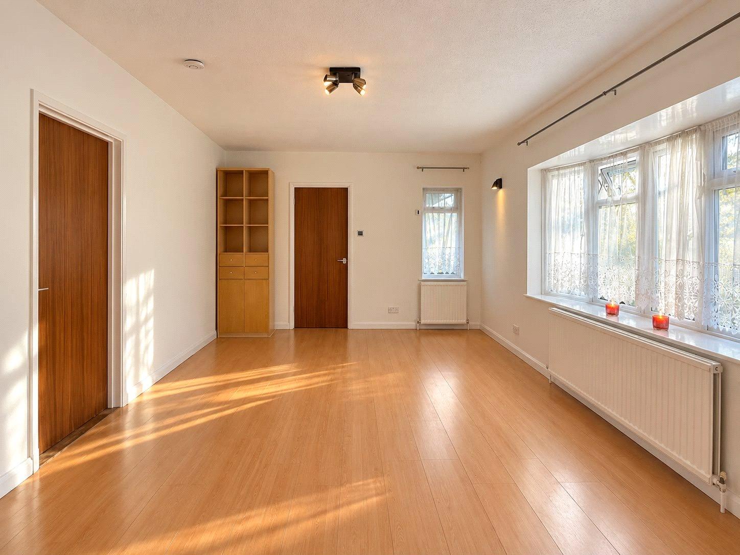 3 bedroom bungalow for sale in Rochester | Robinson Michael & Jackson
