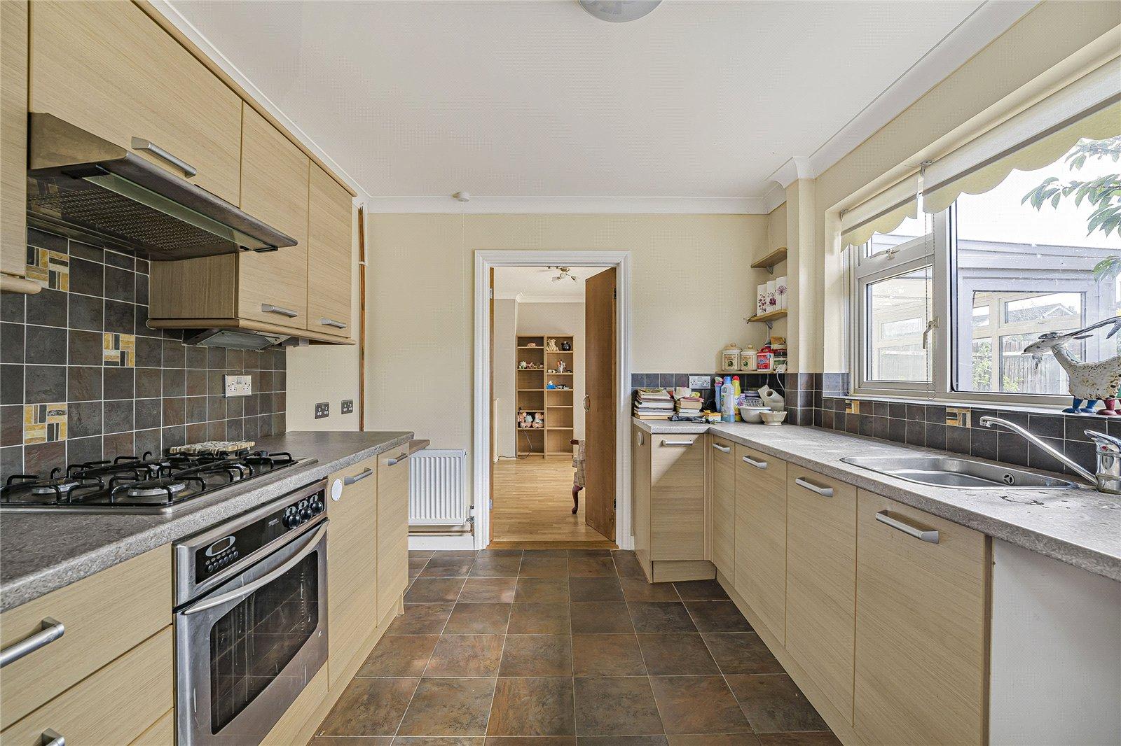 2 bedroom property for sale in Dartford | Robinson Jackson