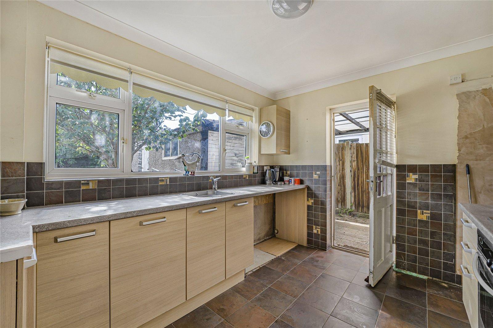 2 bedroom property for sale in Dartford | Robinson Jackson