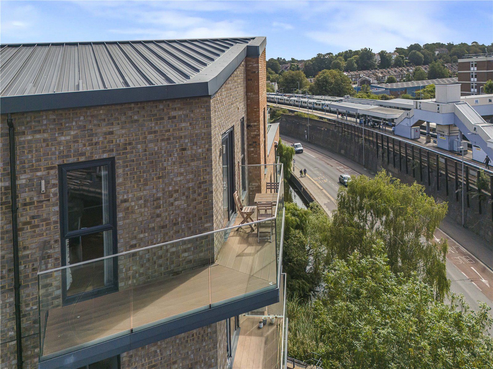 2 bedroom property for sale in Dartford | Robinson Jackson
