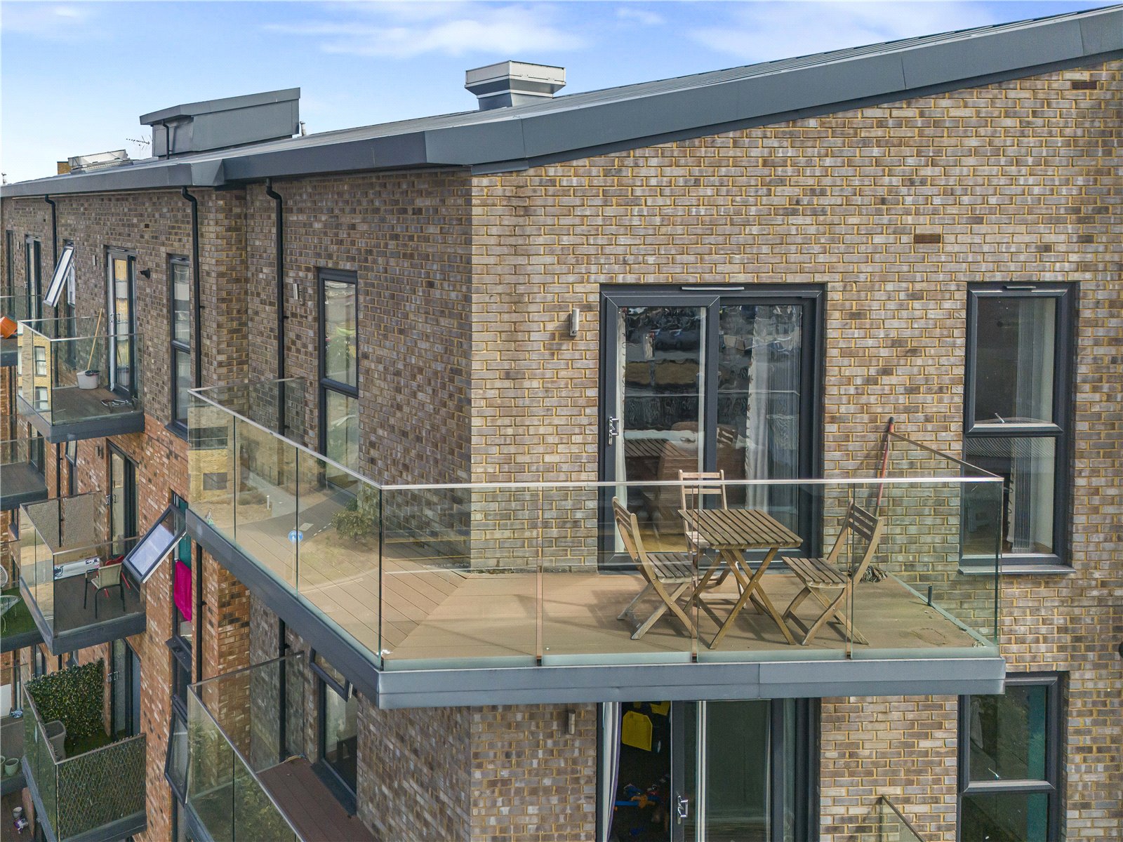 2 bedroom property for sale in Dartford | Robinson Jackson