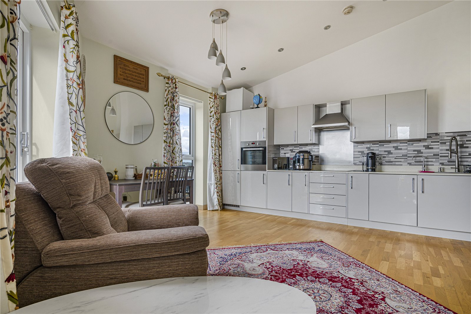 2 bedroom property for sale in Dartford | Robinson Jackson