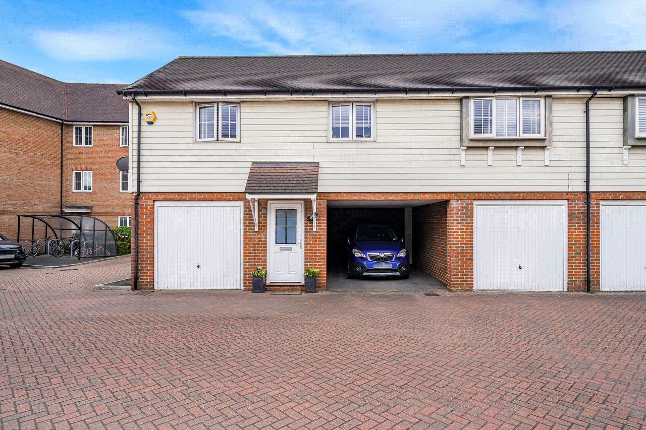 2 bedroom property for sale in Dartford | Robinson Jackson