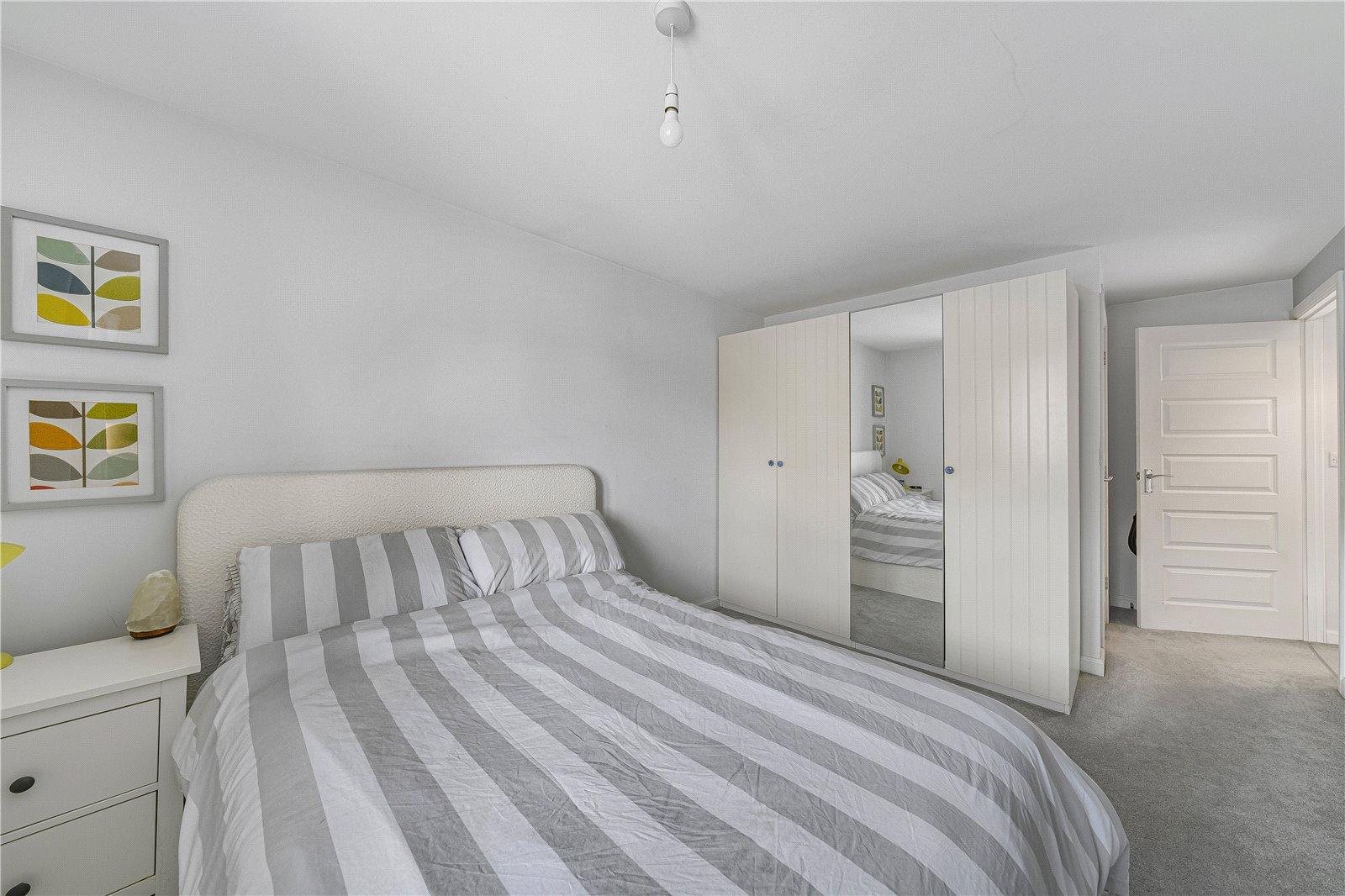 2 bedroom property for sale in Dartford | Robinson Jackson